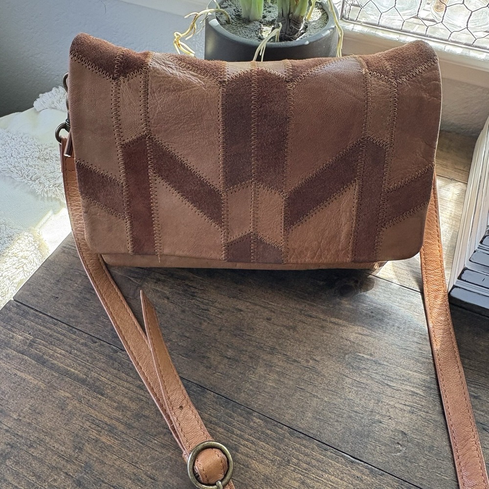 Lucky Brand Patchwork Tan Leather Convertible Crossbody Hippy Boho 90's